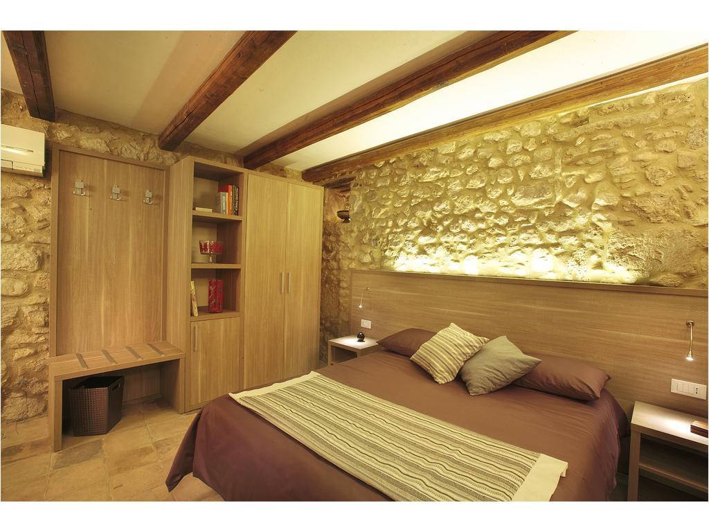 イゼルニア Residenze Portacastello Bed & Breakfast エクステリア 写真