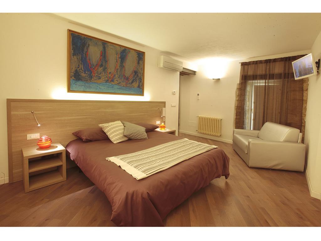 イゼルニア Residenze Portacastello Bed & Breakfast エクステリア 写真
